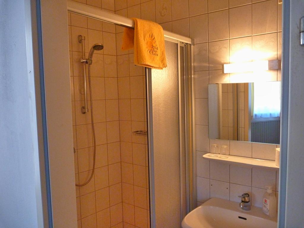 Hotel Zur Sonne Корнойбург Стая снимка