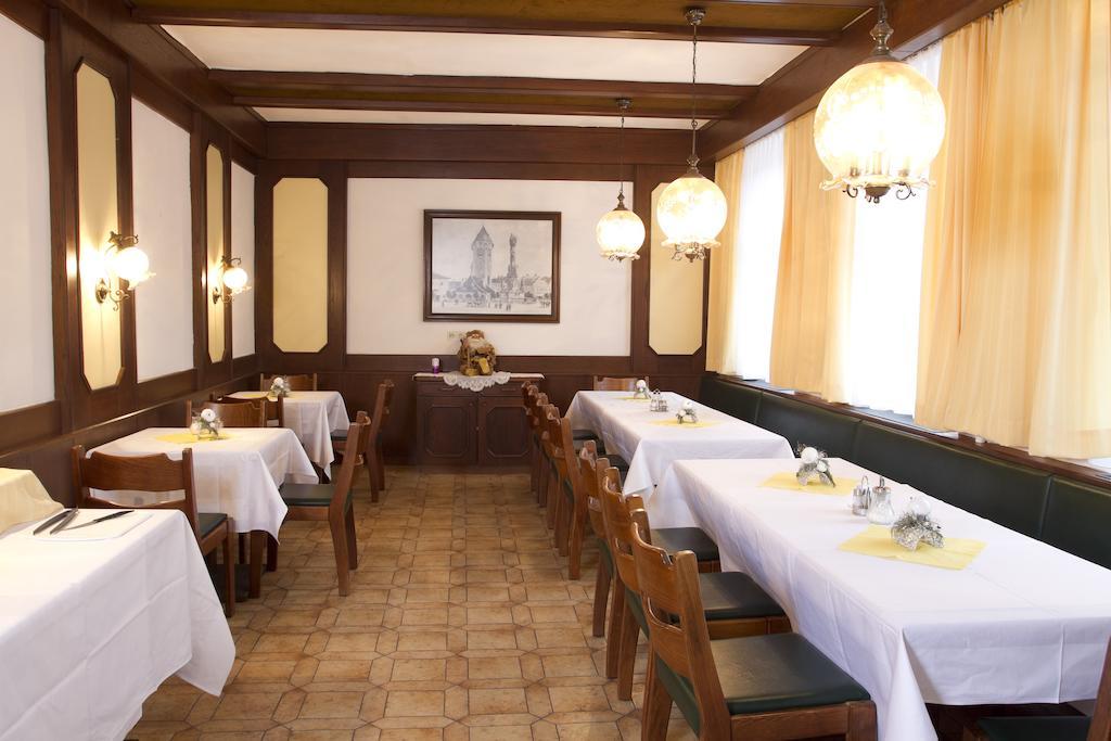 Hotel Zur Sonne Корнойбург Екстериор снимка