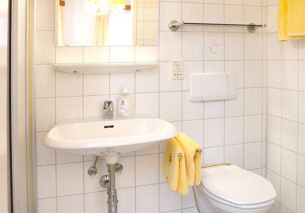 Hotel Zur Sonne Корнойбург Стая снимка